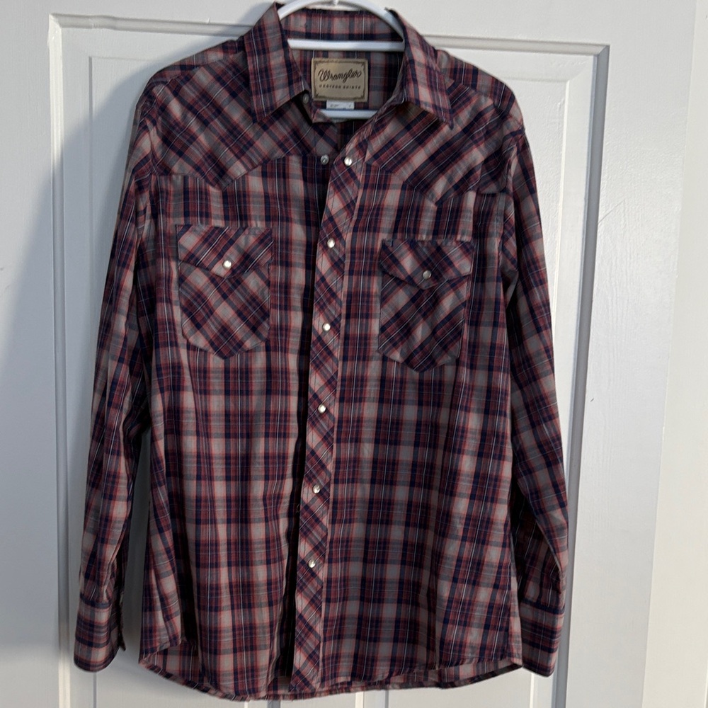 Wrangler Men's Burgundy and Navy‎ Plaid Shirt